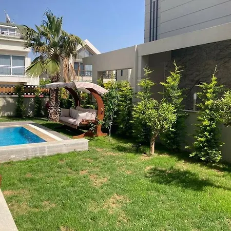 Sunny Hotel 4*